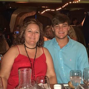 Meet your Posher, Davis